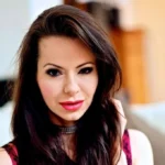 Amica Bentley Wiki, Net Worth, Age & Career Info – Before Good