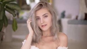 Eva Elfie Age, Net Worth, Biography, Height & Career – Before Good